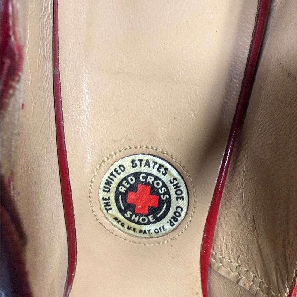 Vintage 1940’s Elegant Red Peep-Toe Heels by The Red Cross Shoe Corp - Picture 2 of 16